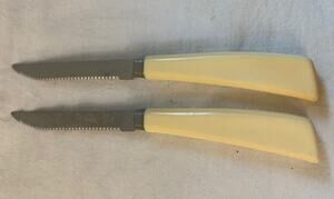 Vintage Quikut Serrated Steak Knives MCM Tenite Cream Handles Set of 2